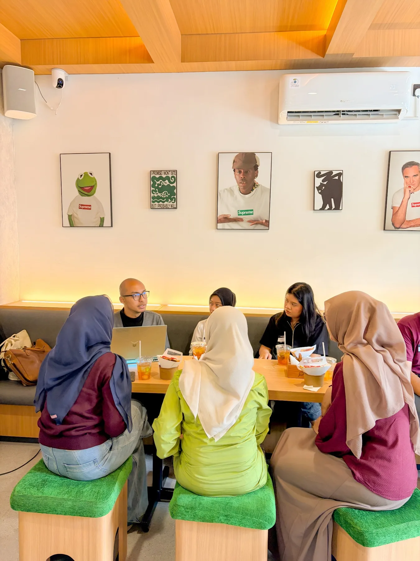 From Campus to Corporate: How to Built Impressive Impression and secure a job. — Dokumentasi acara 2